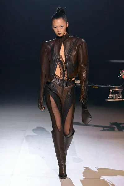 Look 22